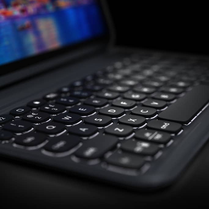 Funda Zagg teclado Pro Keys para iPad 9 8 7 Gen